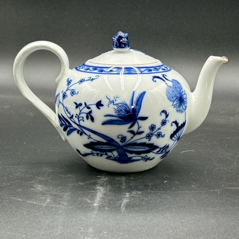 Rare antique winterling Bavaria blue and white porcelain teapot